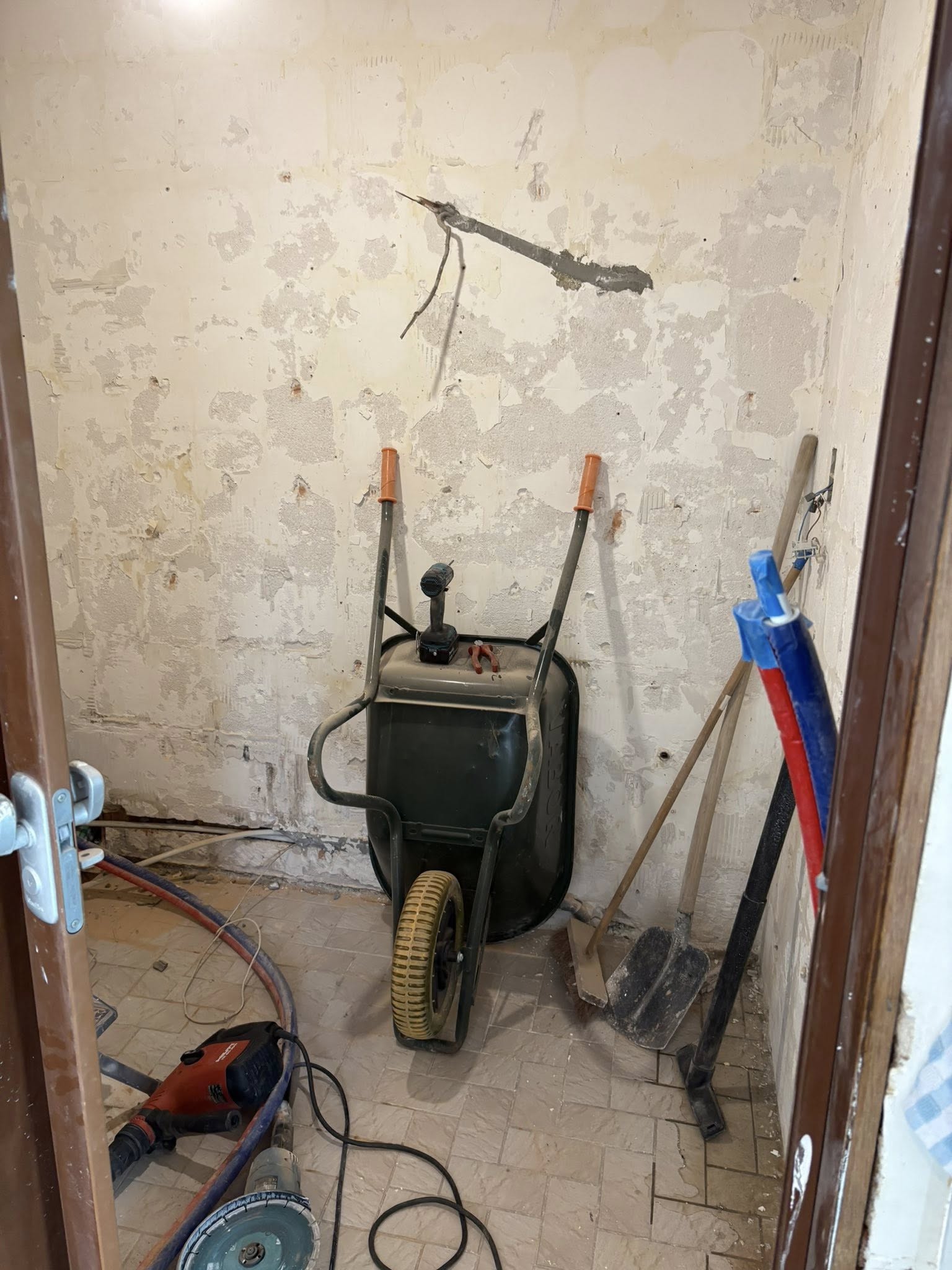 Volledige badkamerrenovatie (voor)
